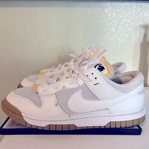 Nike dunk lows size 12 9/10 condition